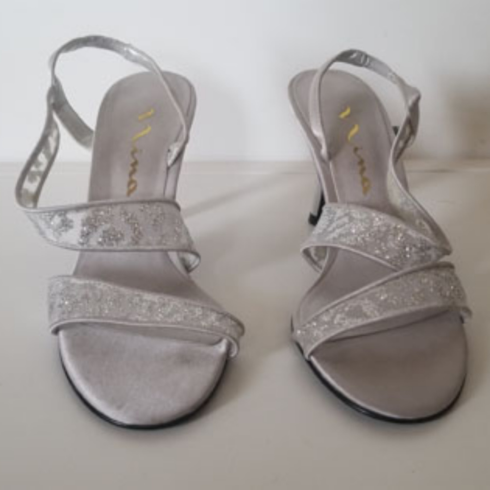 Shoe